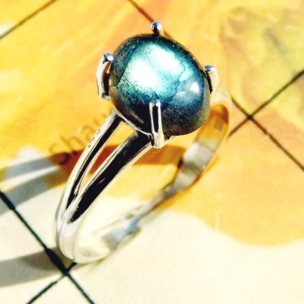 7x9mm Labradorite O - RBS995-925 Silver Lightweight Baby Ring Collection